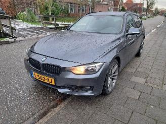 skadebil auto BMW 3-serie 316i high excutive 2013/7
