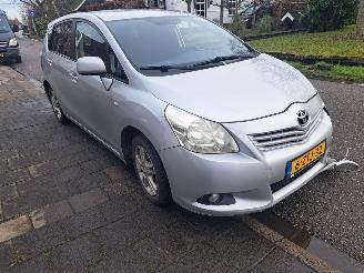 damaged passenger cars Toyota Verso 1.6 vvti comfort 7 persoons 2010/3