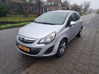 skadebil auto Opel Corsa 1.4i 2014/7