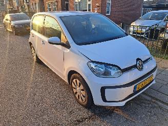 Auto incidentate Volkswagen Up! 1.0i move up 2019/10