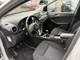 Mercedes B-klasse 180 Ambition AIRCO CRUISE PDC TREKHAAK picture 7