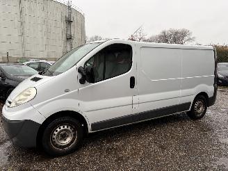 Nissan Primastar 2.0 dCi L1H1 picture 2