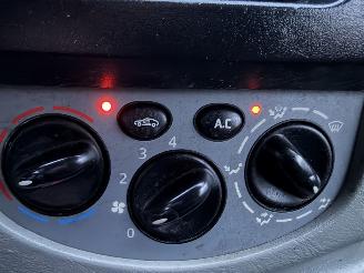 Opel Vivaro 2.5 CDTI AIRCO NIEUWE APK MARGE 3-pers. picture 9