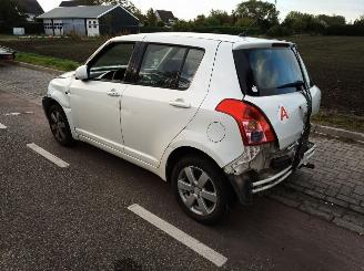 Suzuki Swift 1.3 picture 4