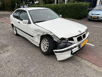 Purkuautot passenger cars BMW 3-serie 316i compact E36/5 2000/4