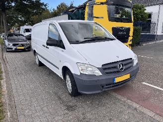krockskadad bil bedrijf Mercedes Vito 110 CDi 320 lang 2014/8