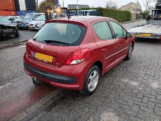 Peugeot 207 1.4-16V VTi picture 3