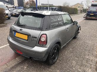 Mini Cooper 1.6-16V picture 3