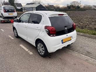 Peugeot 108 1.0-12V picture 4