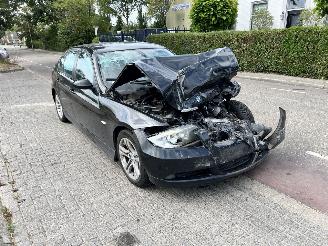 Démontage voiture BMW 3-serie 318i 2008/9
