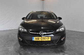 Opel Astra SPORTS TOURER picture 2