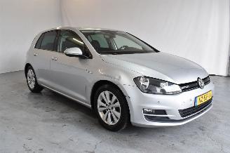 skadebil auto Volkswagen Golf 1.0 TSI Comfortline 2017/5