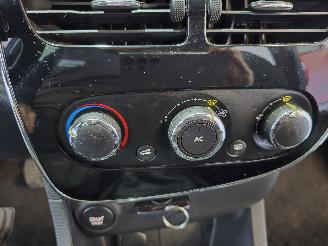 Renault Clio 0.9 TCe Expression picture 30