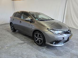 Vaurioauto  passenger cars Toyota Auris 1.8 Hybrid Dynamic Ultimate 2018/11