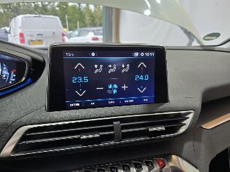 Peugeot 5008 1.2 PureTech Blue Lease Premium picture 32