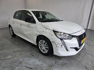 damaged passenger cars Peugeot 208 1.2 PureTech Active 2023/9