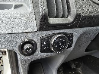 Ford Transit 2.2 TDCI L3H2 Ambiente picture 28