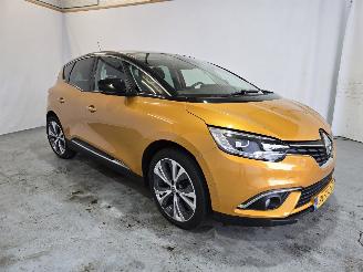 uszkodzony samochody osobowe Renault Scenic 1.2 TCe Intens 2017/12