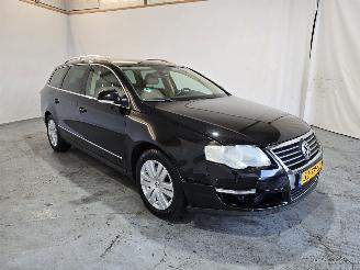 Damaged car Volkswagen Passat 2.0 FSI Highline Business 2007/1