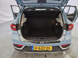 MG ZS EV Luxury 45 kWh picture 17