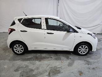 Hyundai I-10 1.0i i-Motion picture 8