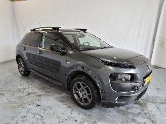 skadebil auto Citroën C4 cactus 1.2 PureTech Shine 2015/8