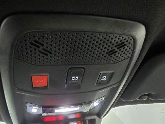 Peugeot 2008 1.2 Hybrid 145 GT picture 40