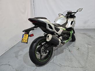 Kawasaki  Ninja 7 Hybrid picture 4