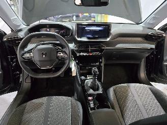 Peugeot 208 1.2 PureTech 100 Allure picture 25