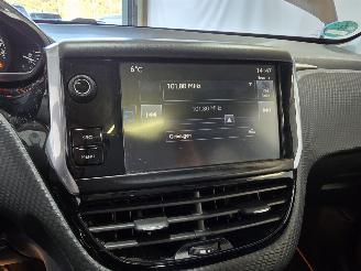 Peugeot 2008 1.2 PureTech Blue Lease Executive picture 28