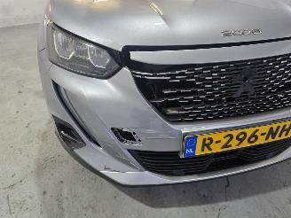 Peugeot e-2008 EV Allure Pack 50 kWh picture 10