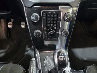 Volvo V-40 2.0 D2 R-Design Bns picture 32