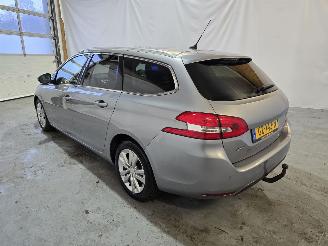 Peugeot 308 SW 1.6 BlueHDI Blue Lease Executive Pack picture 5