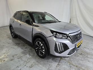 Vaurioauto  passenger cars Peugeot e-2008 EV GT 54 kWh 2024/9