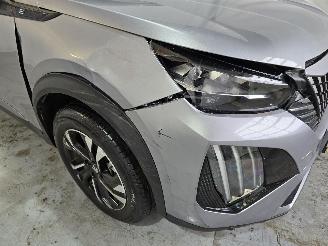 Peugeot e-2008 EV GT 54 kWh picture 10