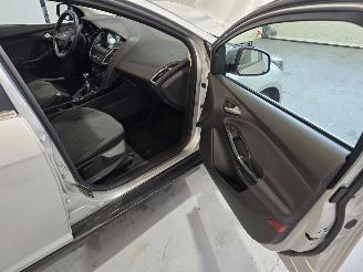 Ford Focus Wagon 1.0 Titanium picture 18