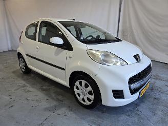 krockskadad bil auto Peugeot 107 1.0-12V XS 2011/3