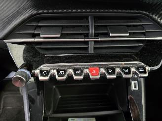 Peugeot 208 1.2 PT Active Pack picture 29