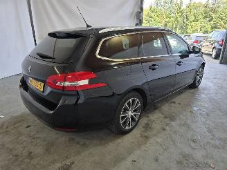 Peugeot 308 1.2 PureTech Style picture 7