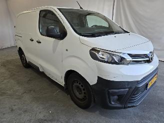 krockskadad bil bedrijf Toyota Proace Compact 1.6 D-4D Cool Comfort 2017/1