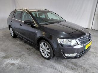 uszkodzony samochody osobowe Skoda Octavia 1.2 TSI Greentech JOY Businessline 2016/5