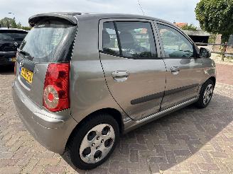 Kia Picanto 1.0 Seven picture 6