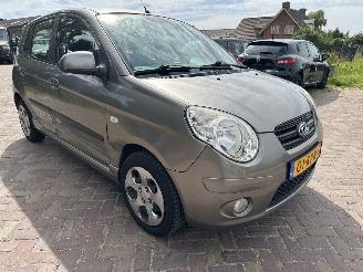 Kia Picanto 1.0 Seven picture 4