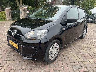 Damaged car Volkswagen Up! 1.0 take up! BlueM. 2013/2