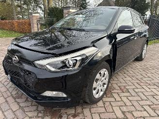 skadebil auto Hyundai I-20 1.2 HP i-Motion 2015/7