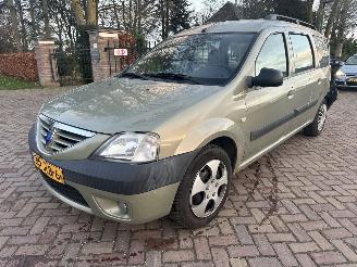 Unfallwagen Dacia Logan 1.6-16V Lauréate 2008/7