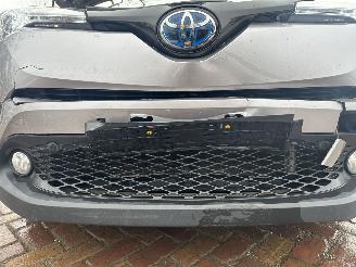 Toyota CH-R 1.8 Hybrid Style picture 15