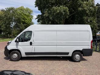 krockskadad bil bedrijf Opel Movano 2.2D 140 pk L3H2 2023/5
