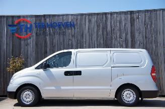 Auto incidentate Hyundai H-300 2.5 CRDi Lang Airco 3-Persoons Trekhaak 125KW Euro 4 2008/8