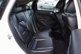 Mercedes B-klasse B180D Airco Navi Cruise Stoelverwarming BAK Kapot! 80KW Euro 6 picture 11